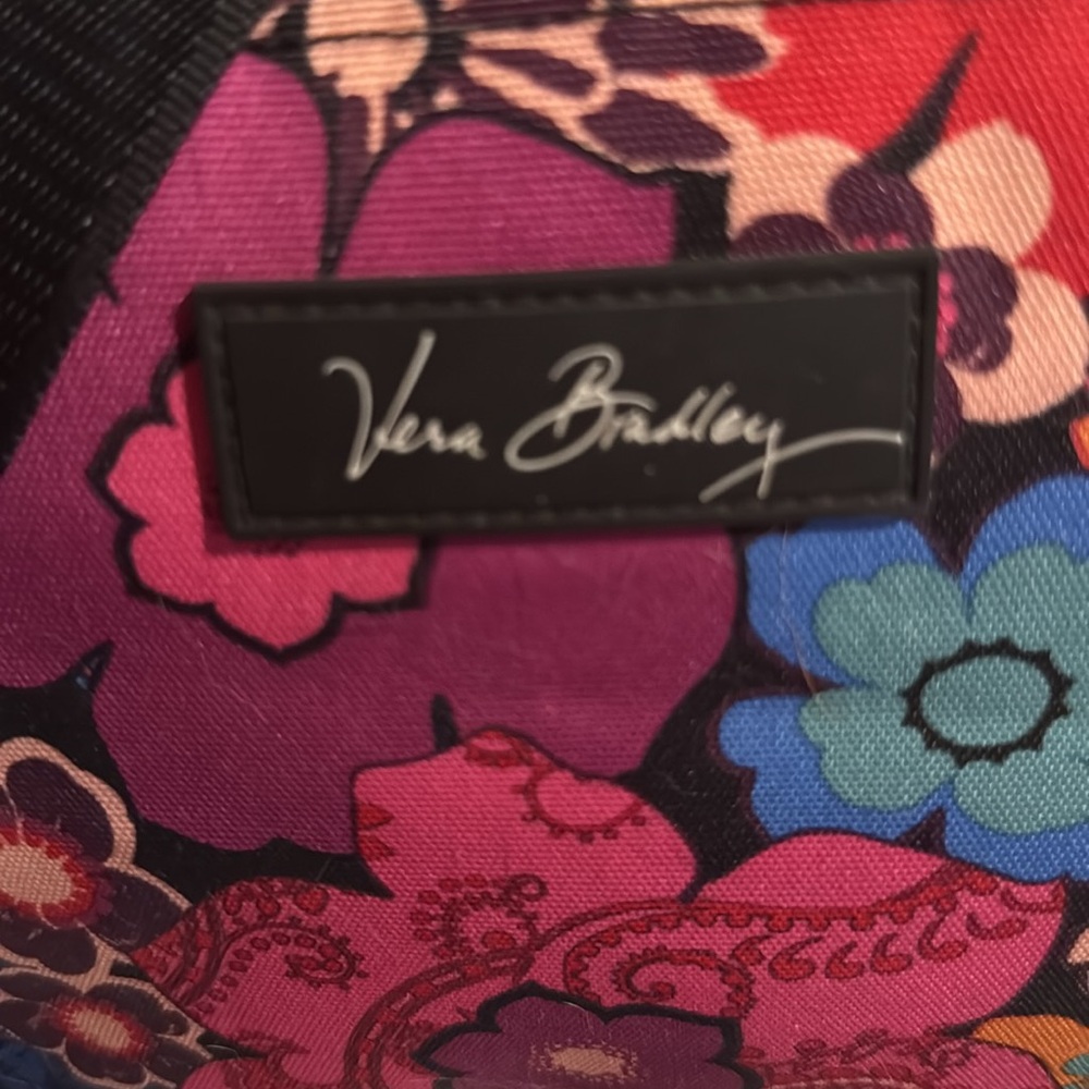 Like new Vera Bradley Floral Fiesta Weekender/Carryon Bag. Retired Pattern. - Picture 3 of 10